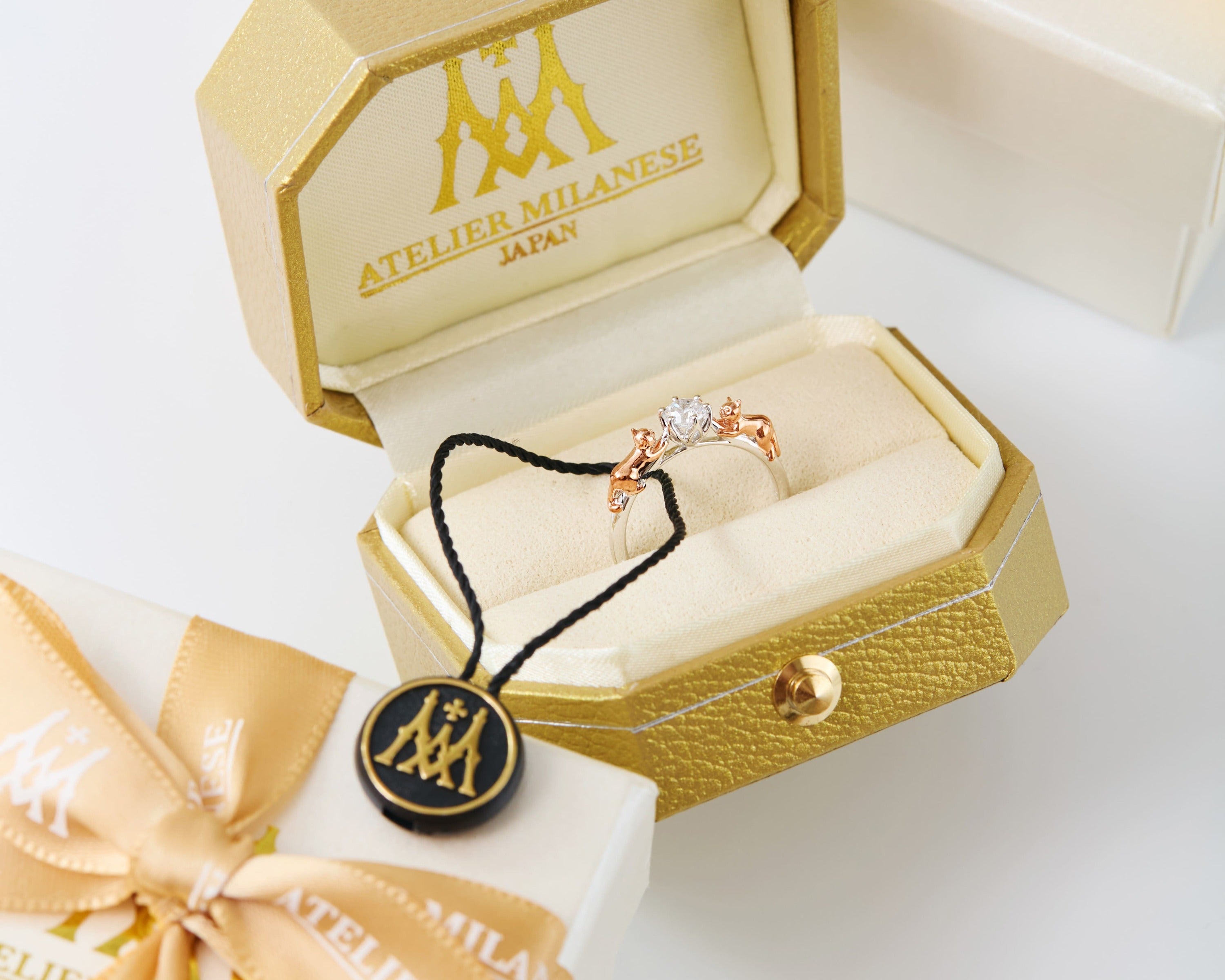 猫好きのための結婚指輪と婚約指輪｜世界初の猫のジュエリーブランド